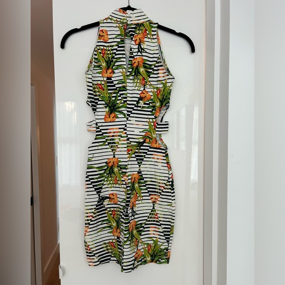 Guess mini dress with waist cutouts - Picture 4 of 5